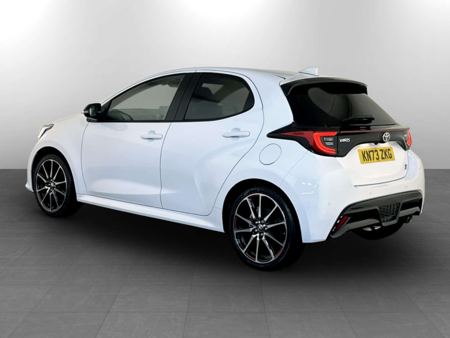 Used Toyota Yaris 2023 for sale - 77185552: Photo 8