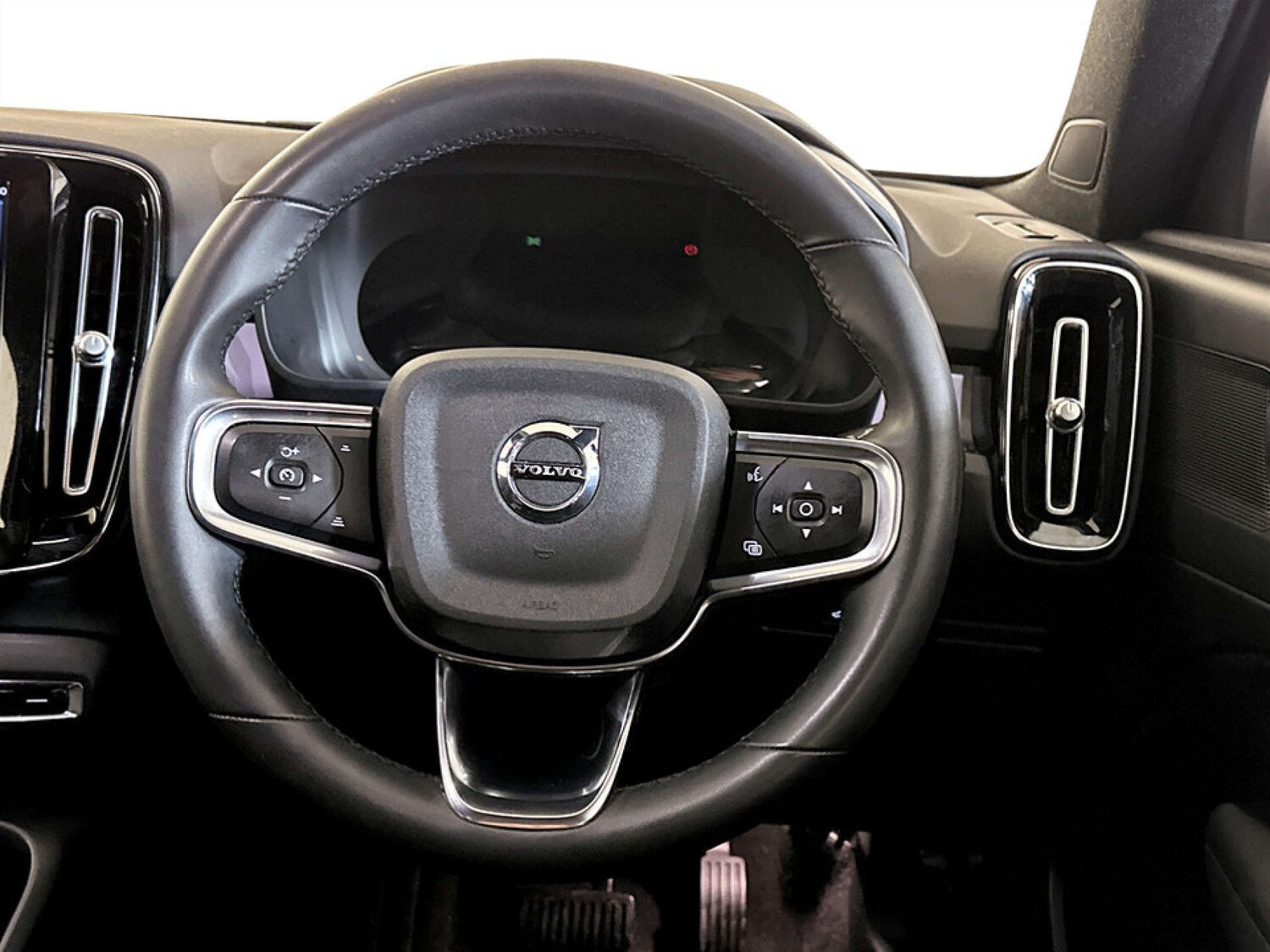 Used Volvo XC40 2022 for sale - 77470049: Photo 15