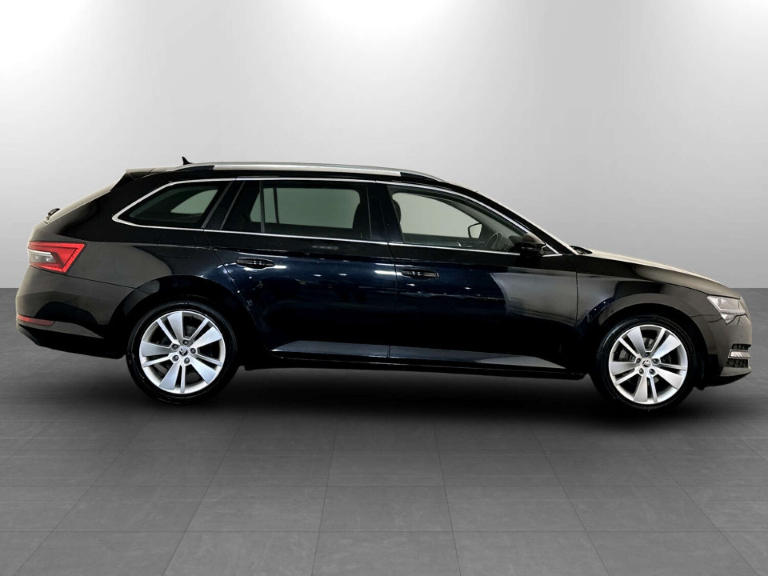 Used Skoda Superb 2020 for sale - 77469900: Photo 10