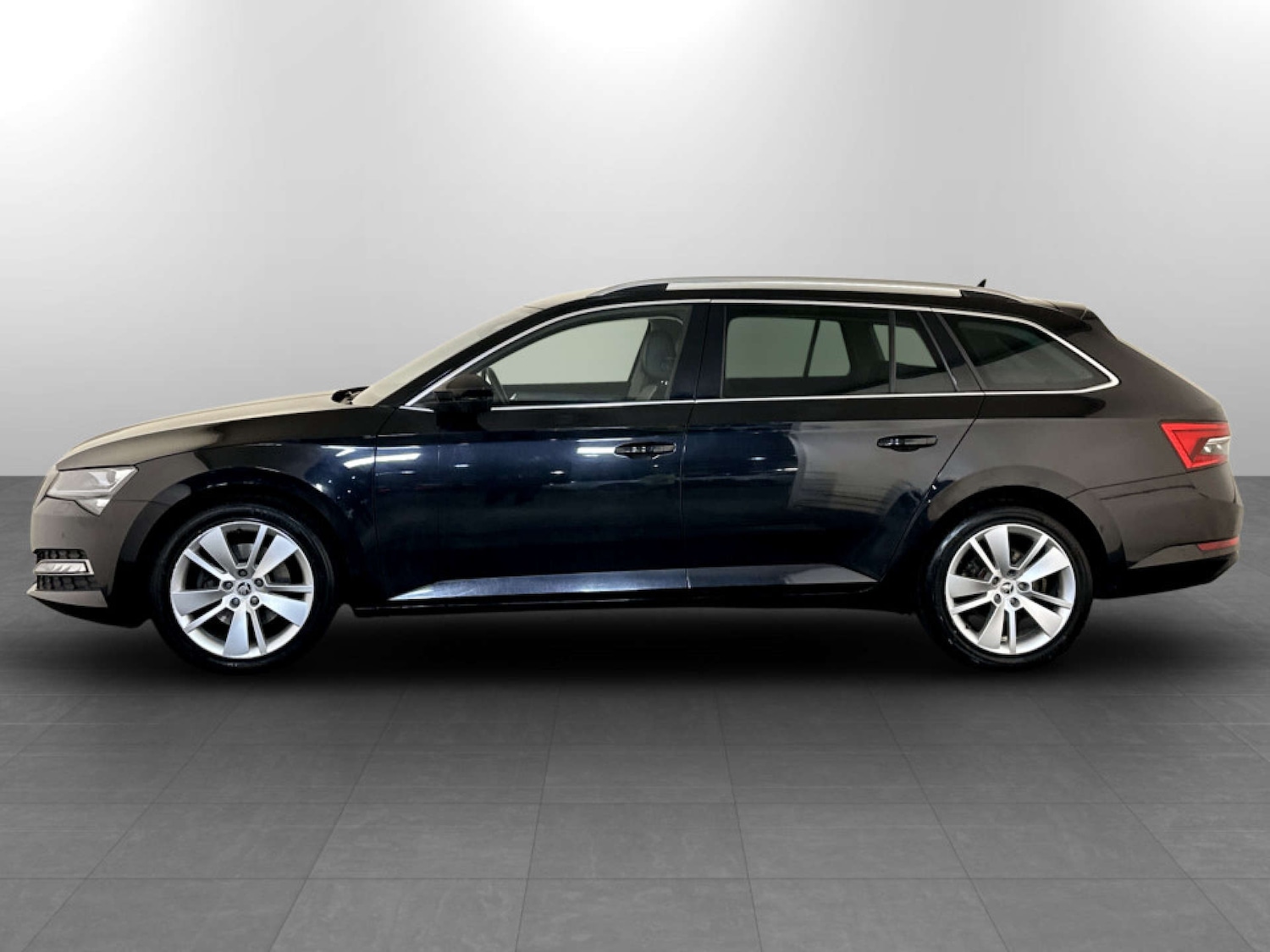 Used Skoda Superb 2020 for sale - 77469900: Photo 6