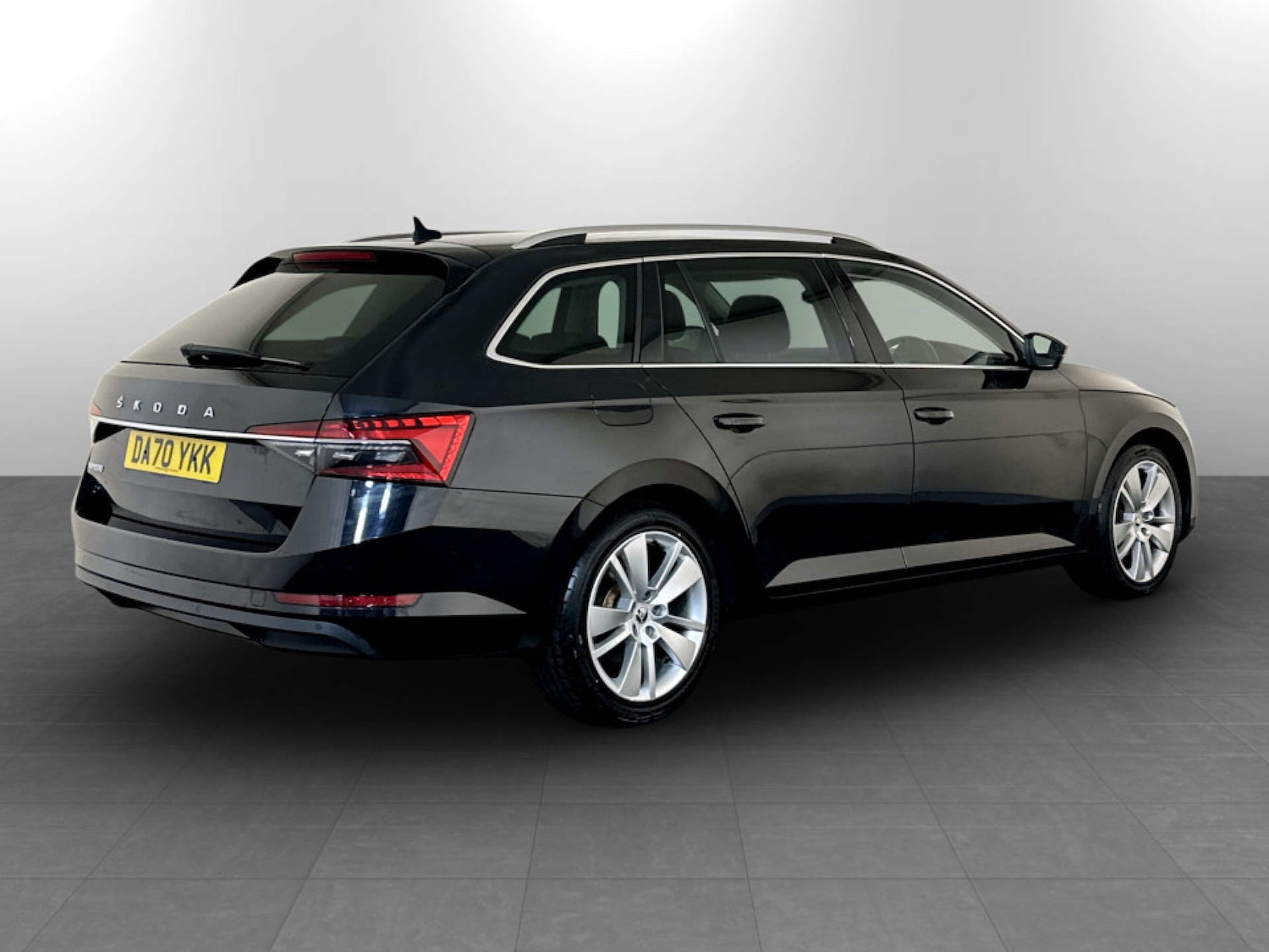 Used Skoda Superb 2020 for sale - 77469900: Photo 9