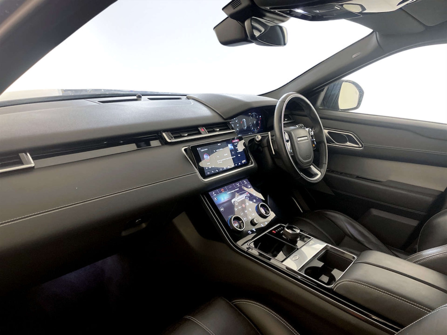 Used Land Rover Range Rover Velar 2018 for sale - 77185504: Photo 12