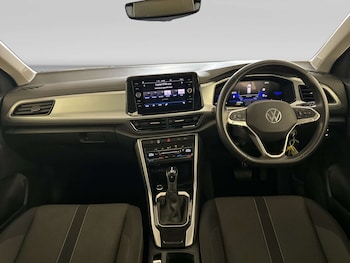 Used Volkswagen T-Roc 2024 for sale - 79445340: Photo