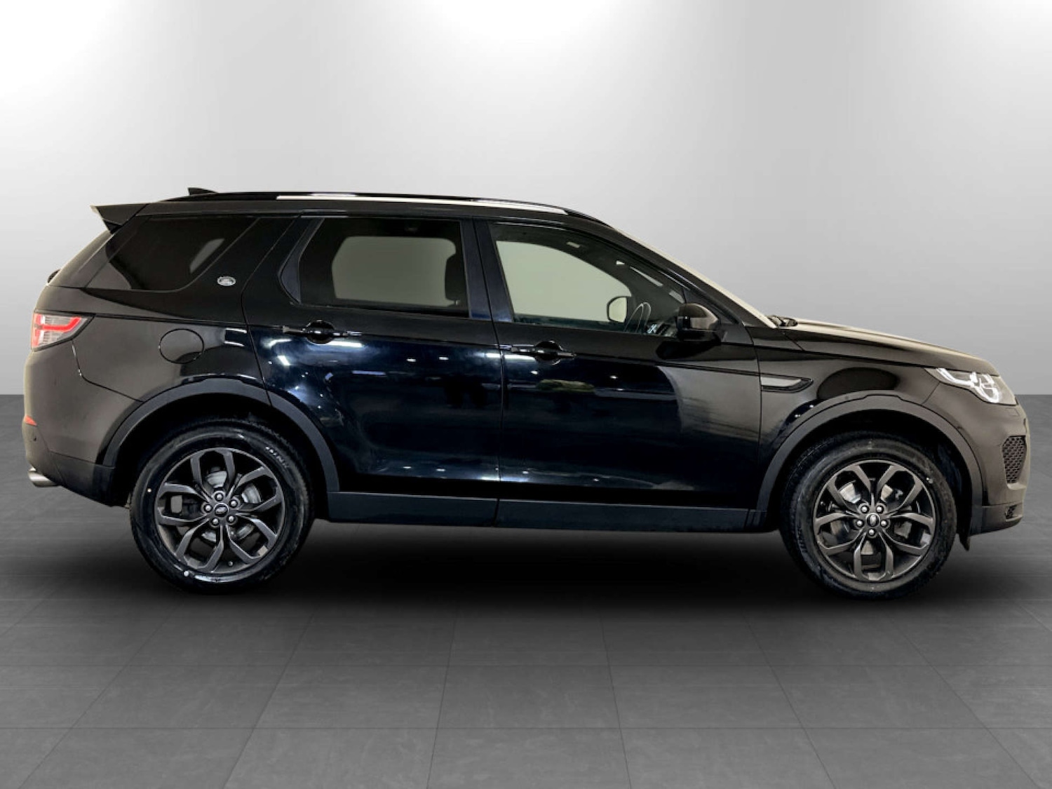 Used Land Rover Discovery Sport 2019 for sale - 77452438: Photo 11