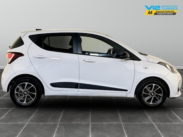 Used Hyundai i10 2018 for sale - 76332449: Photo 11