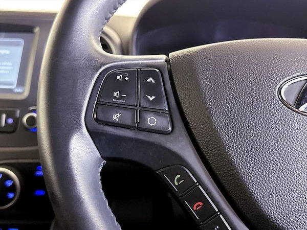 Used Hyundai i10 2018 for sale - 76332449: Photo 18