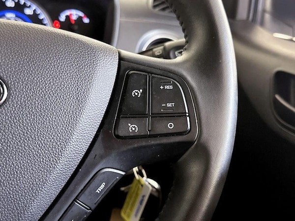 Used Hyundai i10 2018 for sale - 76332449: Photo 20