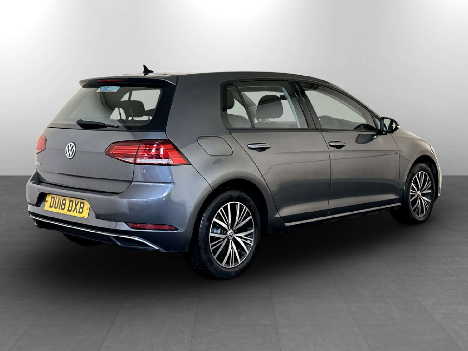 Used Volkswagen Golf 2018 for sale - 77504106: Photo 10