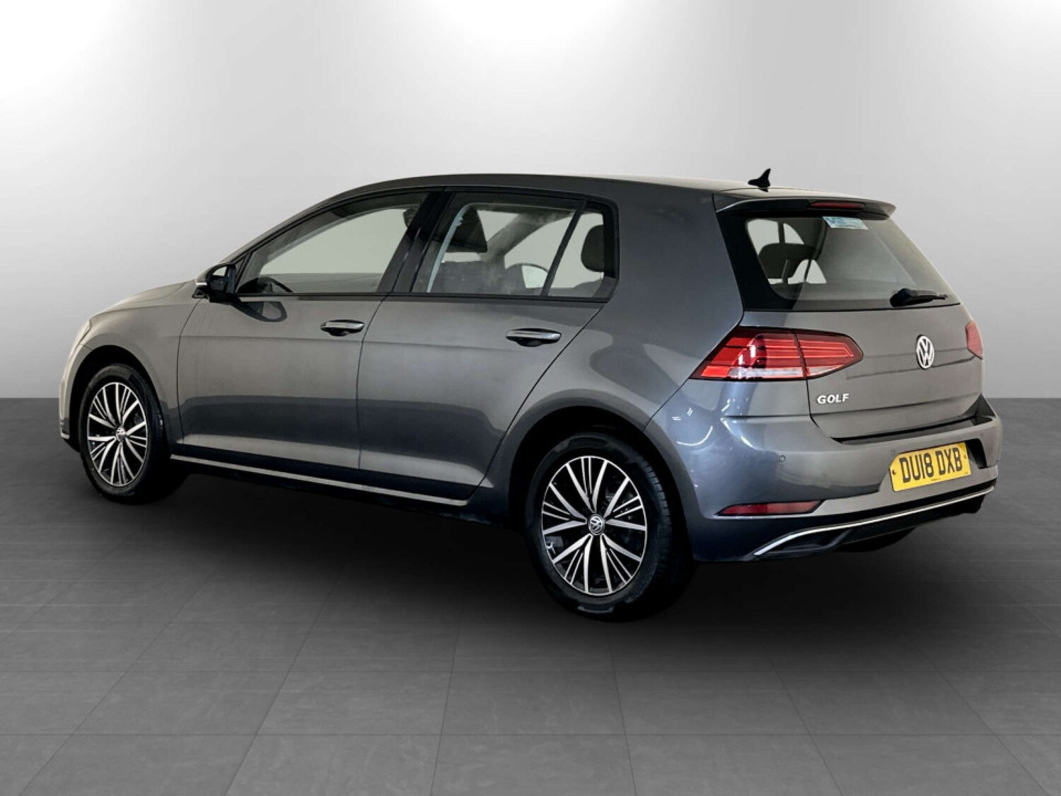 Used Volkswagen Golf 2018 for sale - 77504106: Photo 8