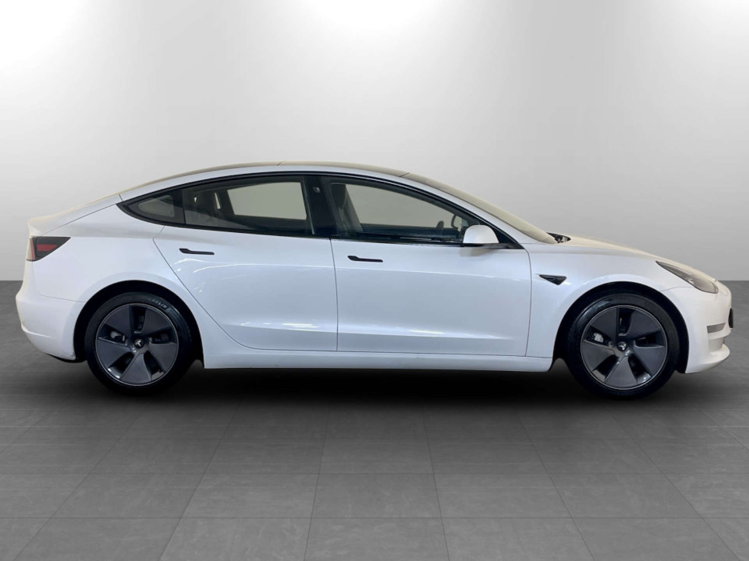 Used Tesla Model 3 2021 for sale - 77185612: Photo 11