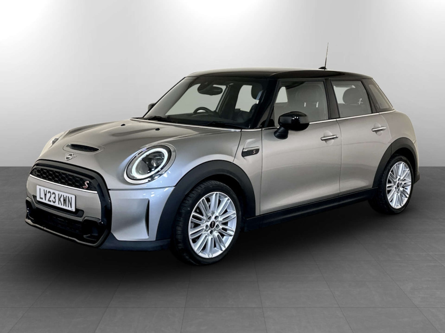Used MINI Hatch 2023 for sale - 77765847: Photo 6