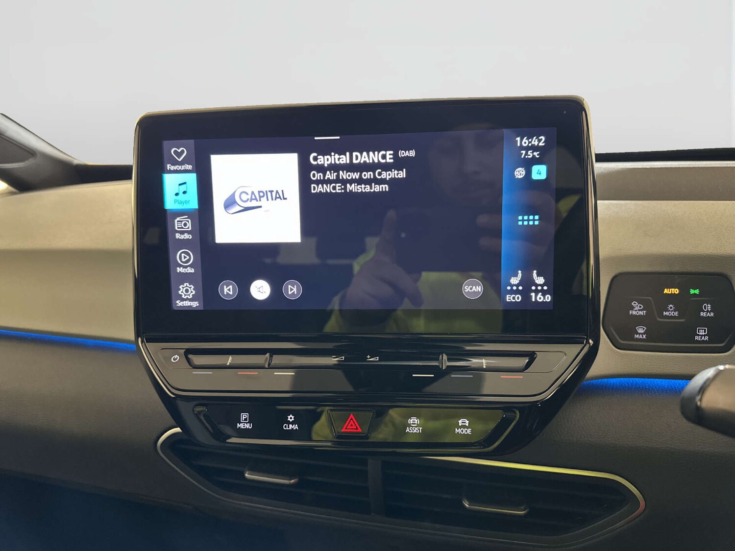 Used Volkswagen ID.3 2023 for sale - 77915418: Photo 23