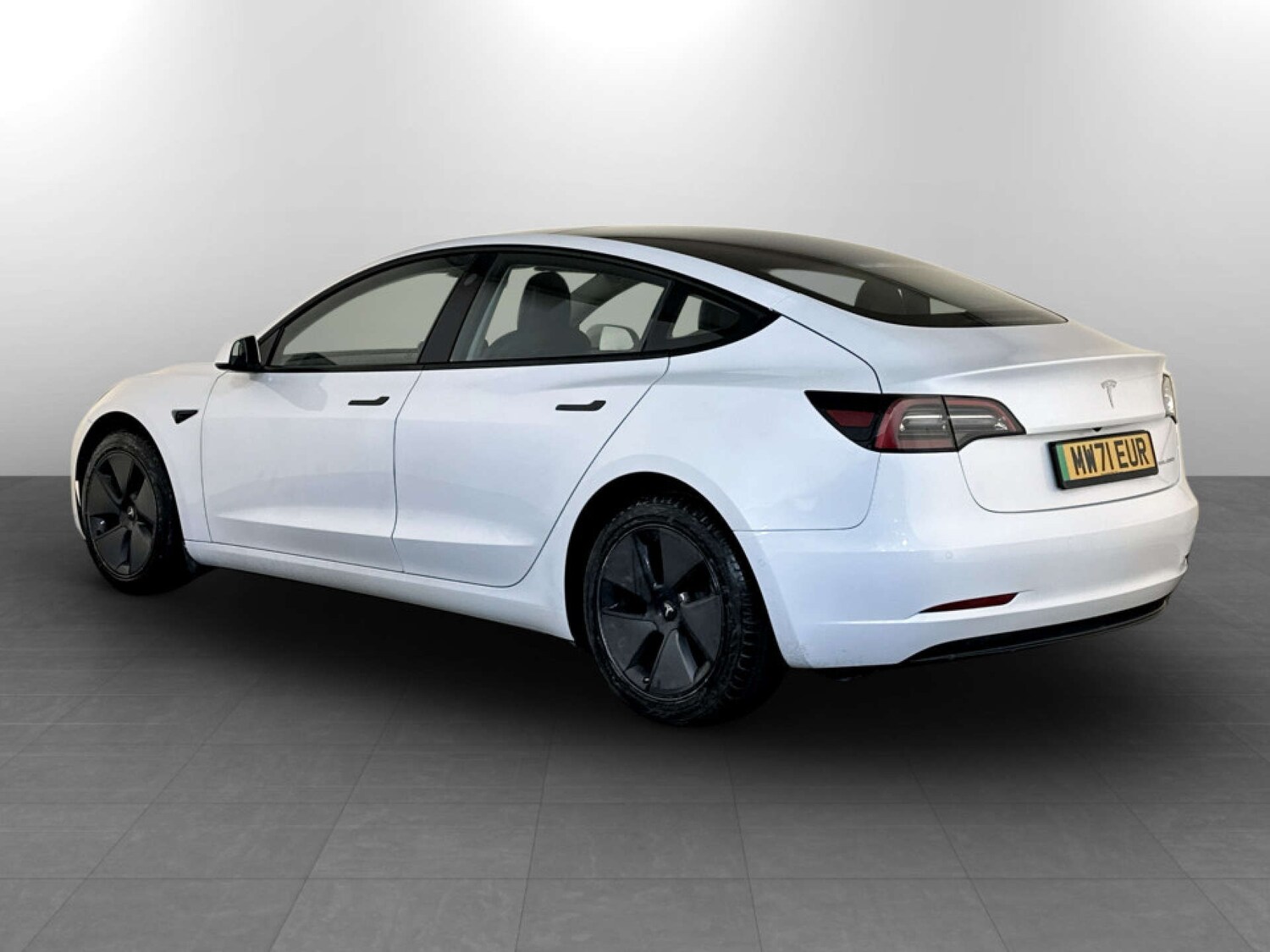 Used Tesla Model 3 2021 for sale - 77567347: Photo 8