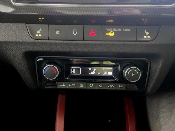 Used Skoda Fabia 2018 for sale - 76277365: Photo 25