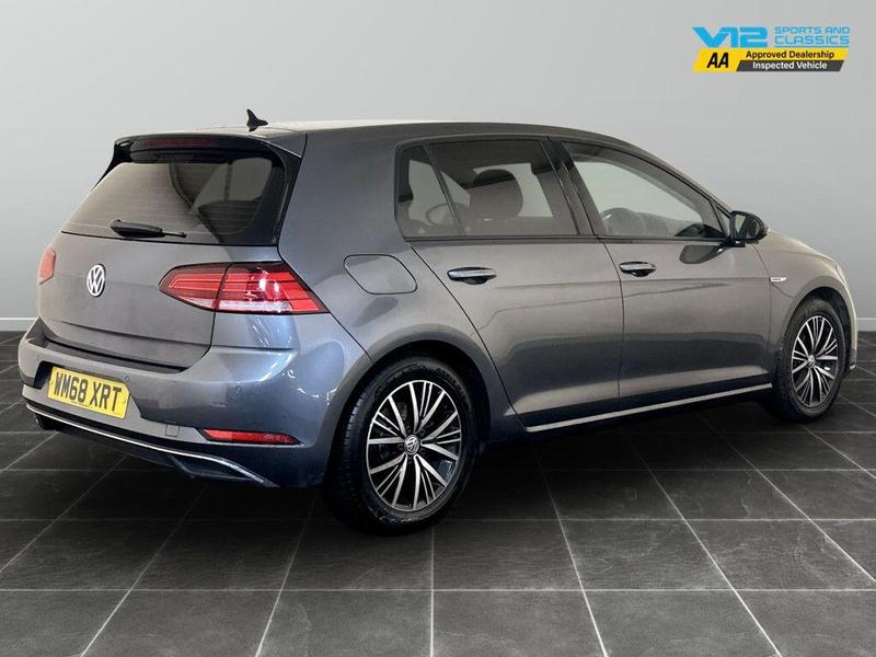 Used Volkswagen Golf 2019 for sale - 76568681: Photo 10