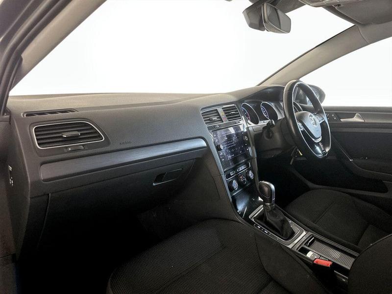 Used Volkswagen Golf 2019 for sale - 76568681: Photo 12
