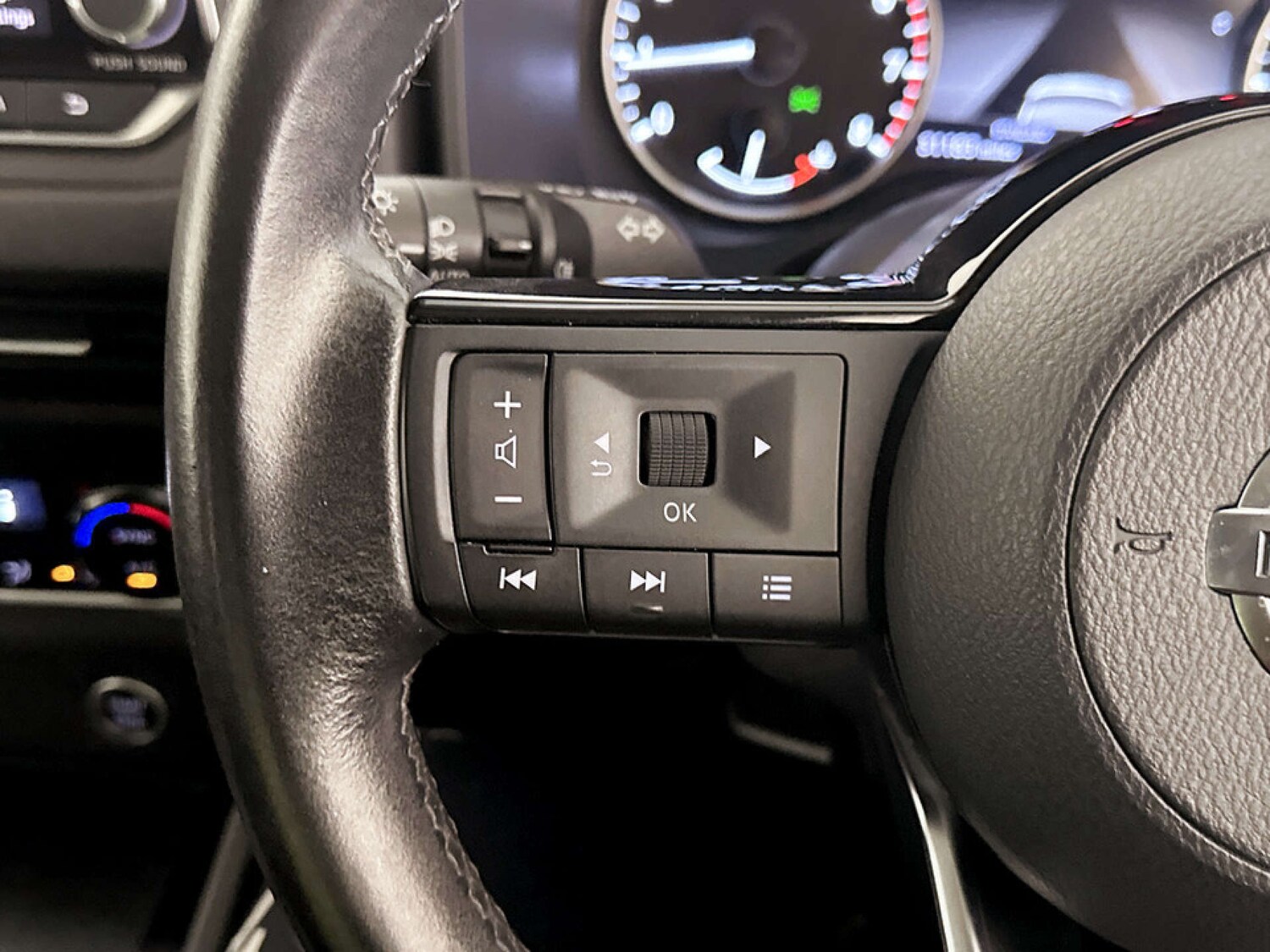 Used Nissan Qashqai 2021 for sale - 77337008: Photo 17