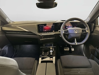 Used Vauxhall Astra 2024 for sale - 77930573: Photo