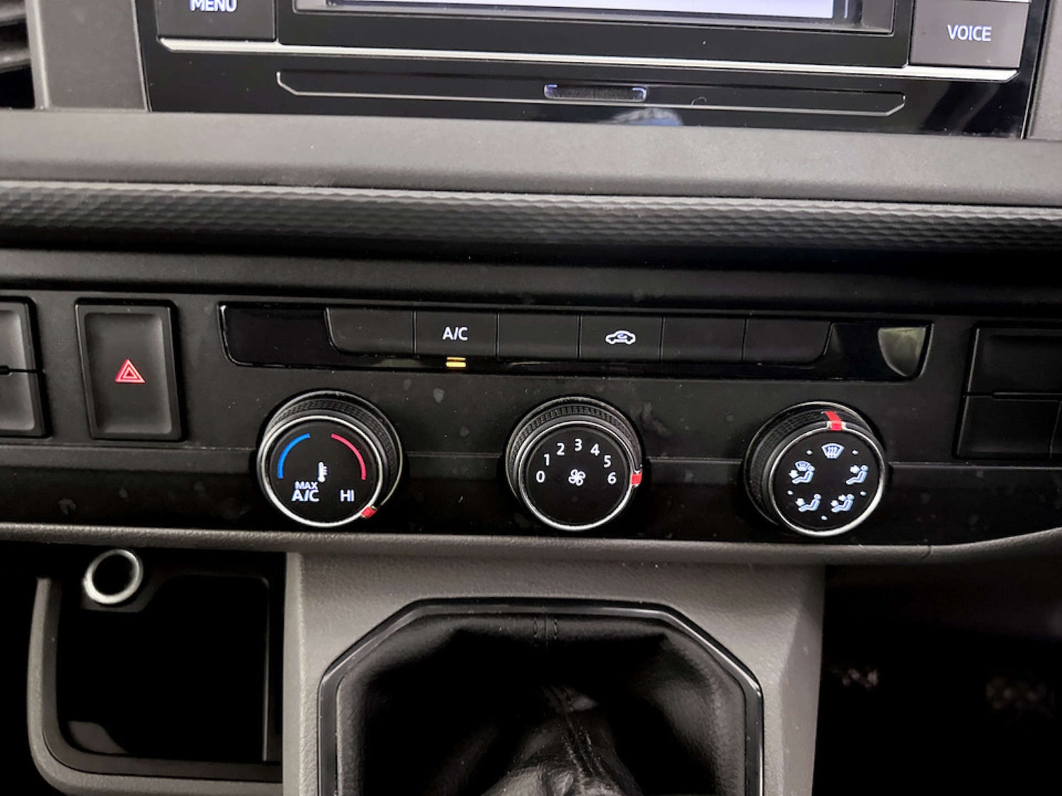 Used Volkswagen Transporter 2021 for sale - 77326104: Photo 24