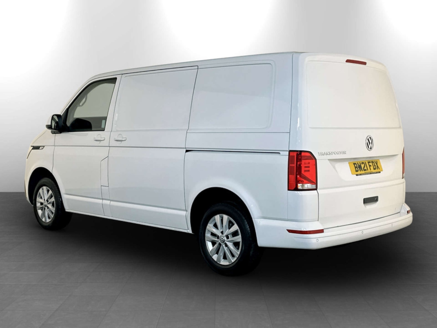 Used Volkswagen Transporter 2021 for sale - 77326104: Photo 8