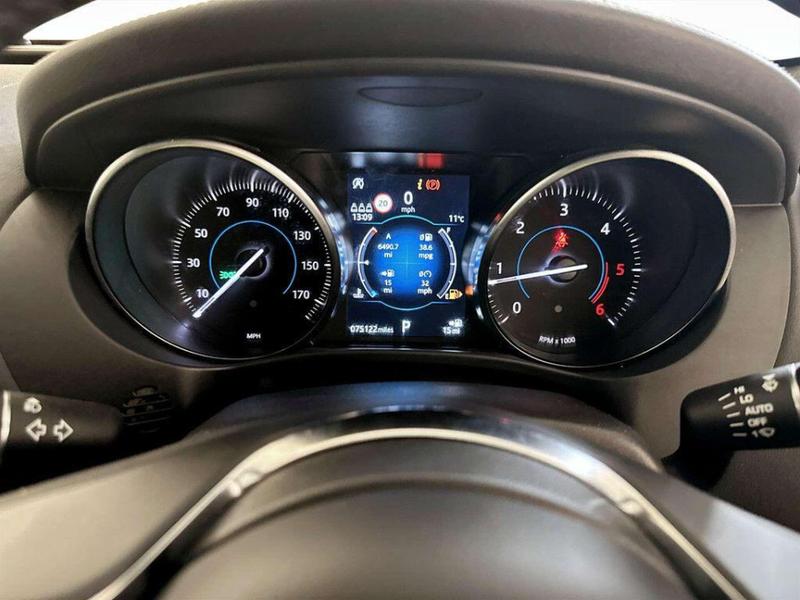 Used Jaguar F-Pace 2018 for sale - 76826223: Photo 18