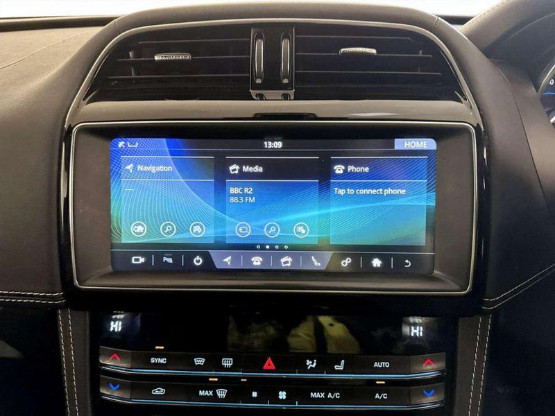 Used Jaguar F-Pace 2018 for sale - 76826223: Photo 23