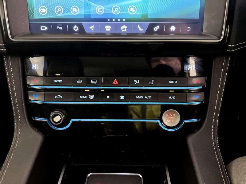 Used Jaguar F-Pace 2018 for sale - 76826223: Photo 25