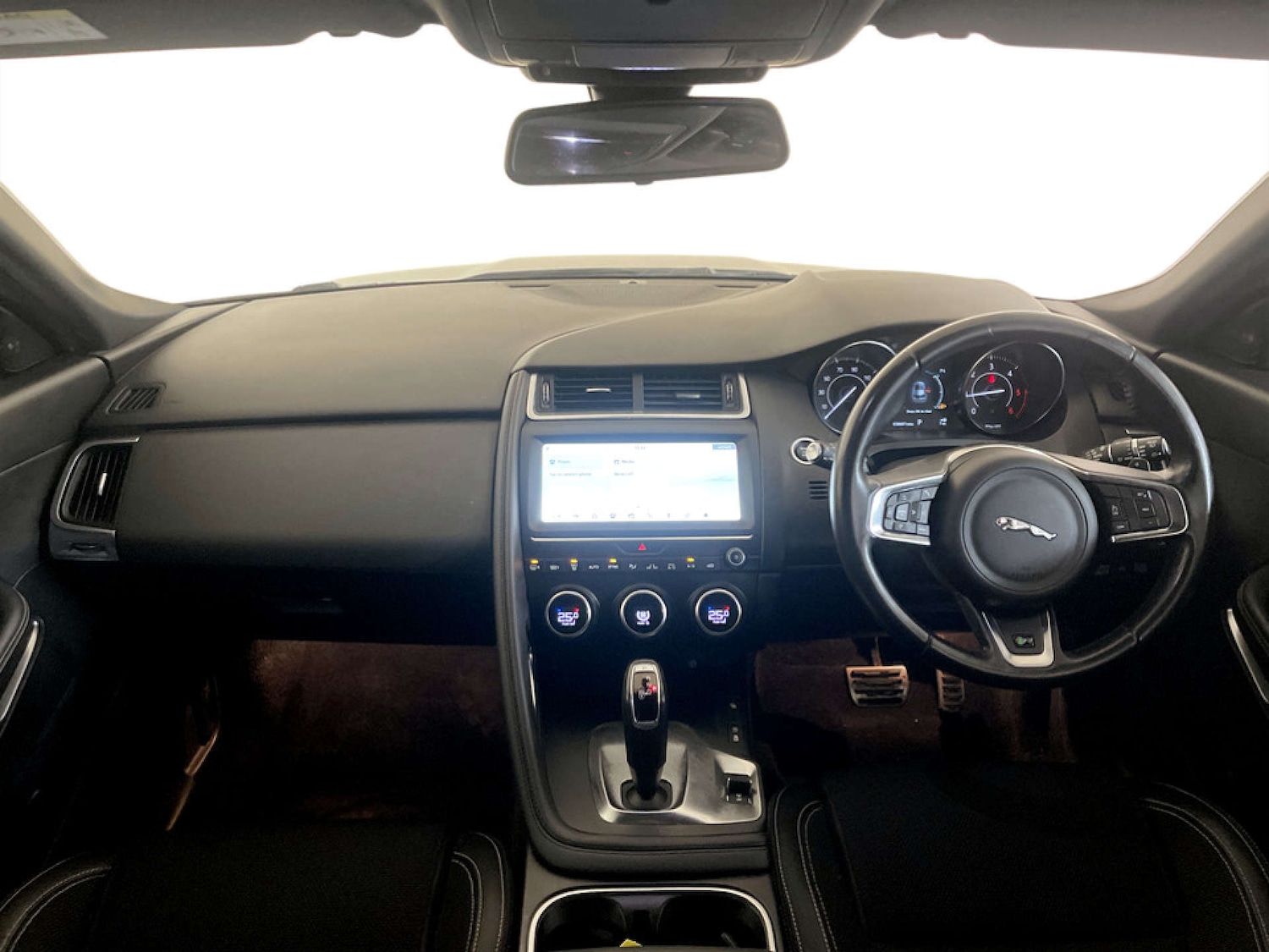 Used Jaguar E-Pace 2021 for sale - 77224799: Photo 3