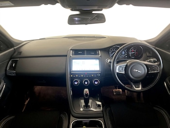 Used Jaguar E-Pace 2021 for sale - 77224799: Photo