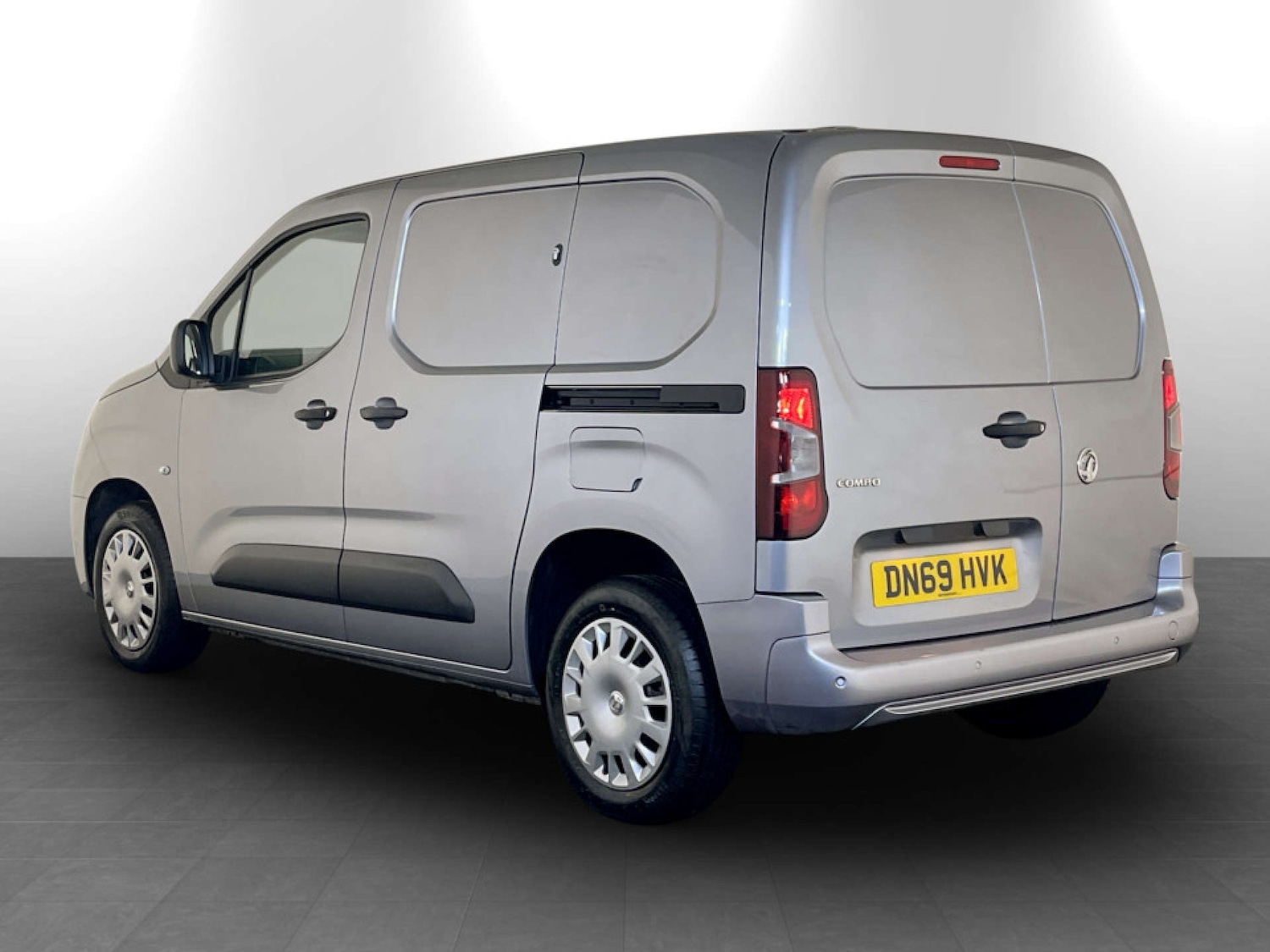 Used Vauxhall Combo 2019 for sale - 77185666: Photo 8