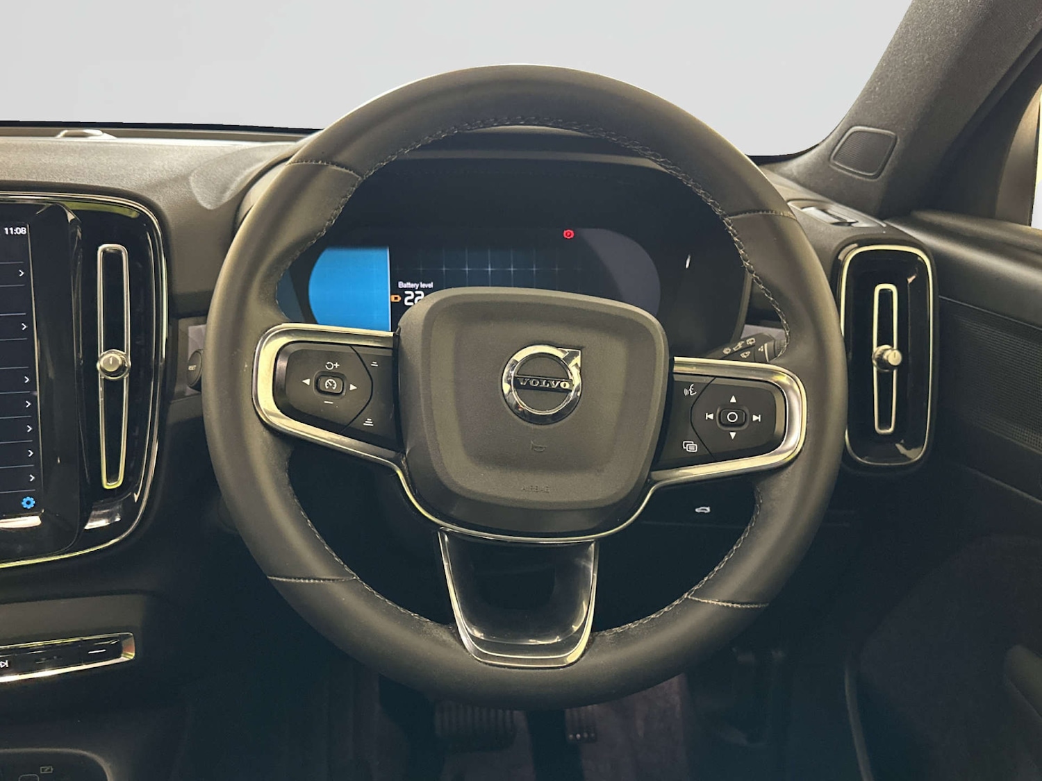 Used Volvo XC40 2022 for sale - 77945440: Photo 15