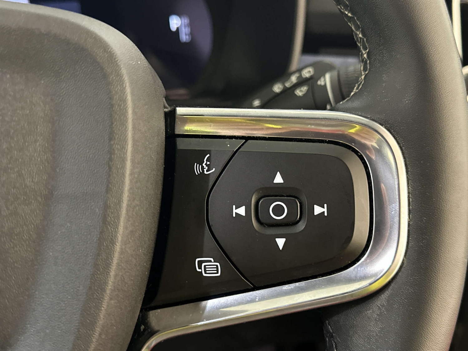 Used Volvo XC40 2022 for sale - 77945440: Photo 18