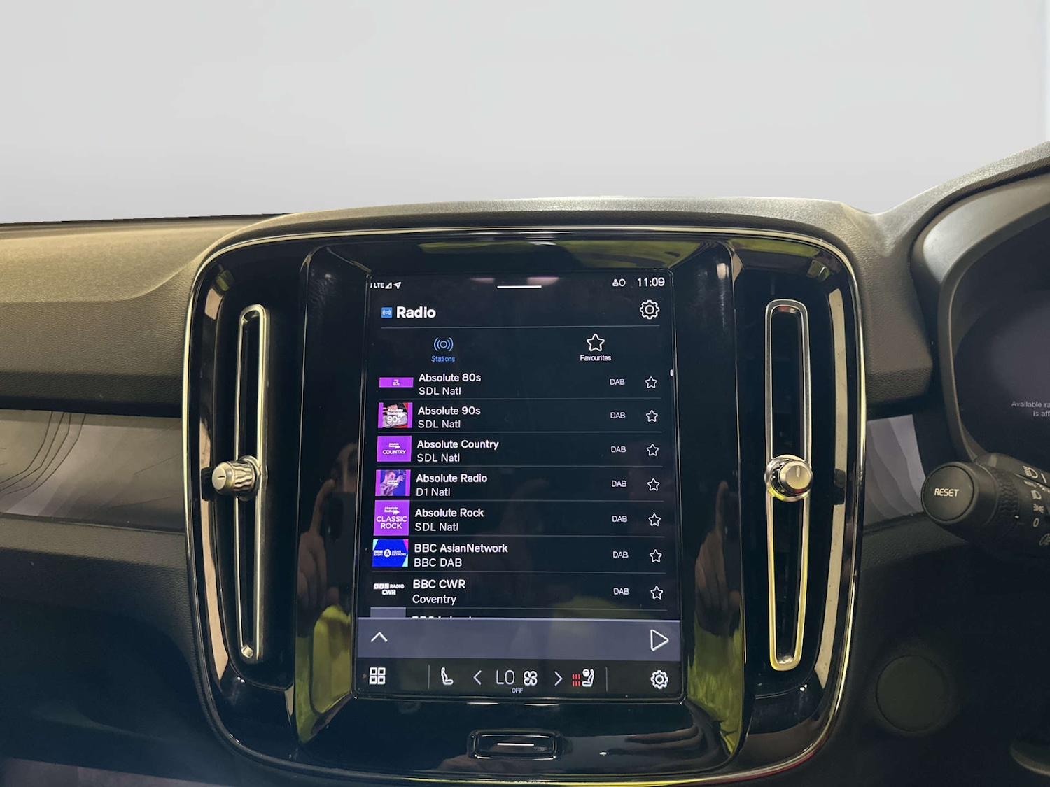 Used Volvo XC40 2022 for sale - 77945440: Photo 23