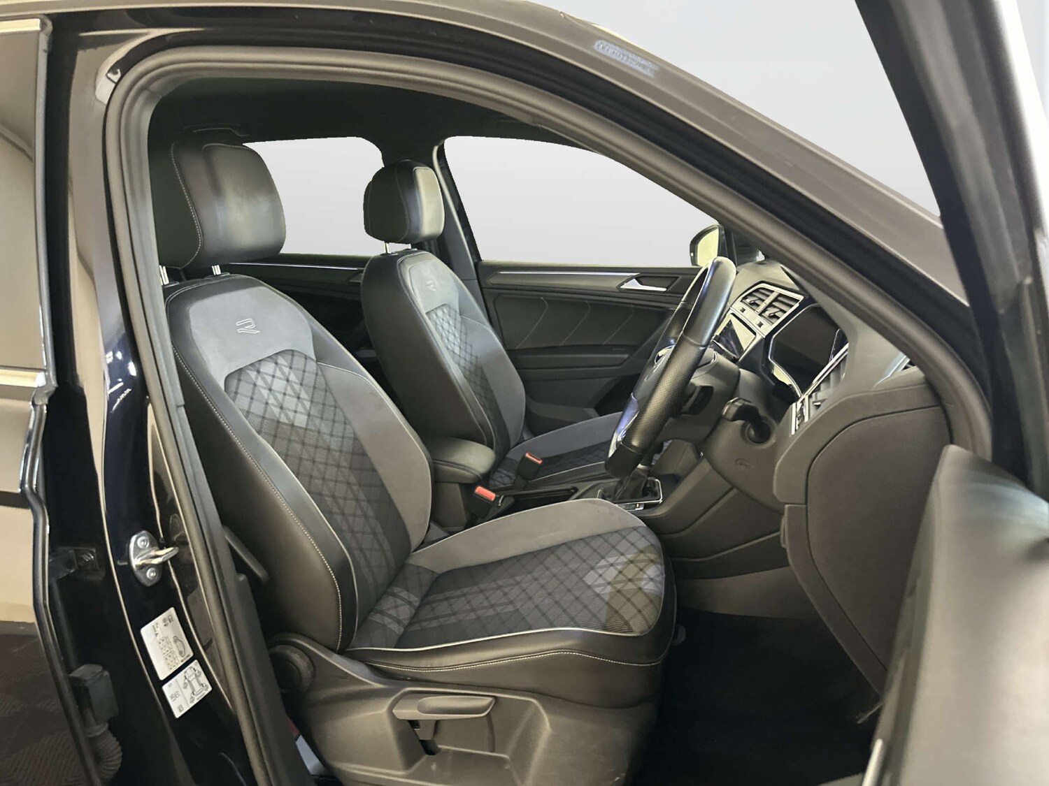 Used Volkswagen Tiguan 2023 for sale - 78196831: Photo 13