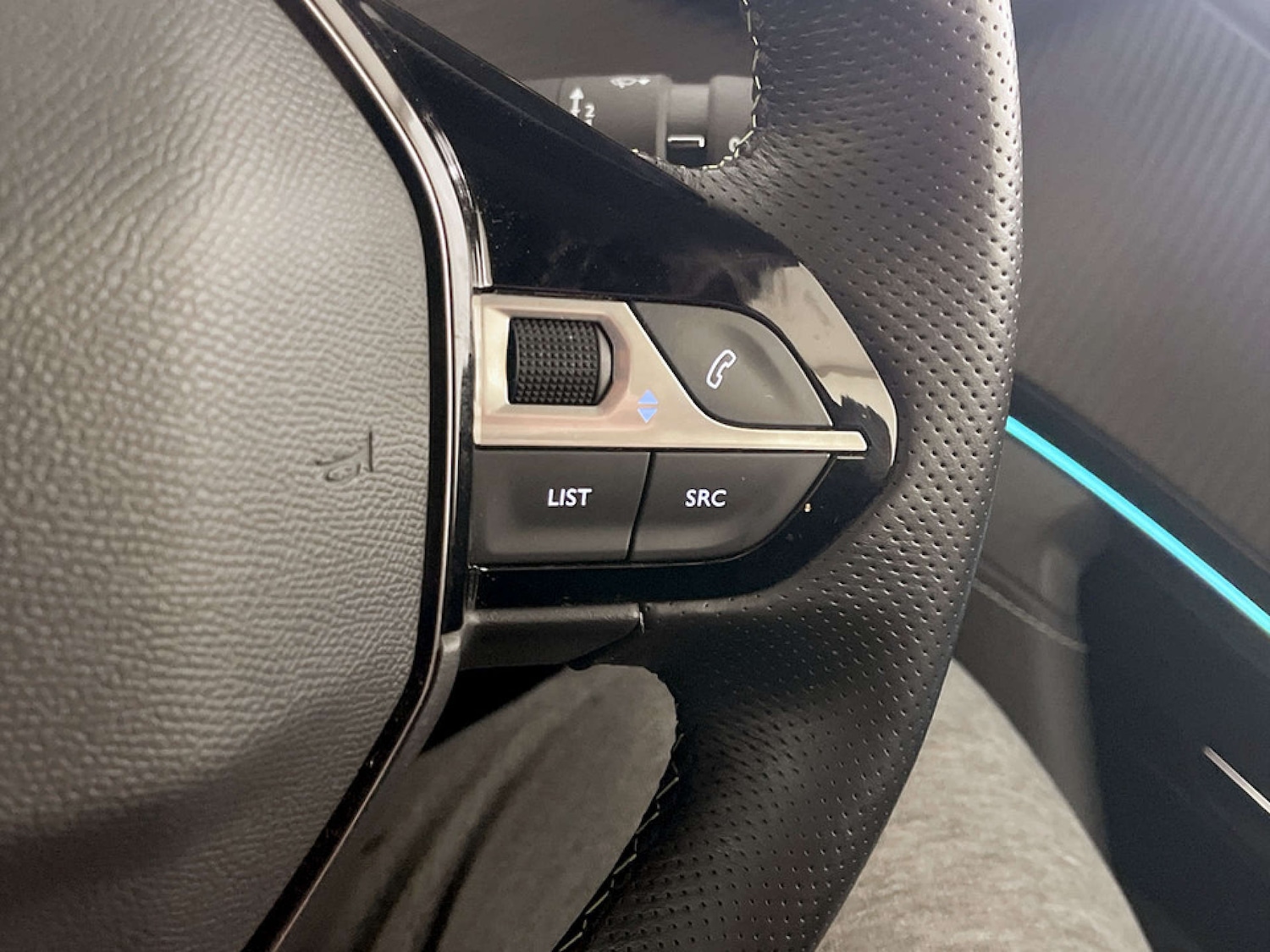 Used Peugeot 2008 2021 for sale - 77780956: Photo 20