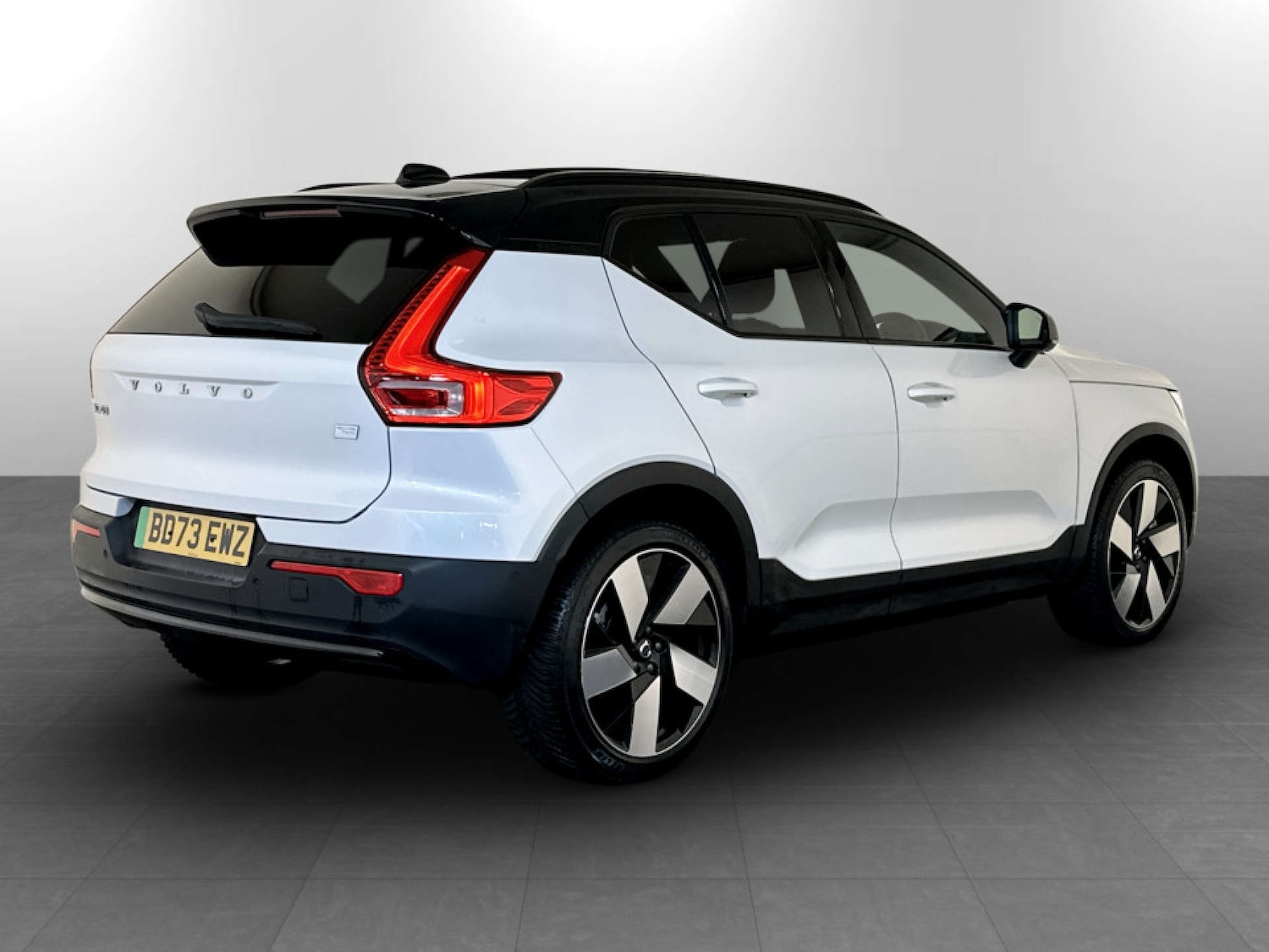 Used Volvo XC40 2023 for sale - 77185682: Photo 10