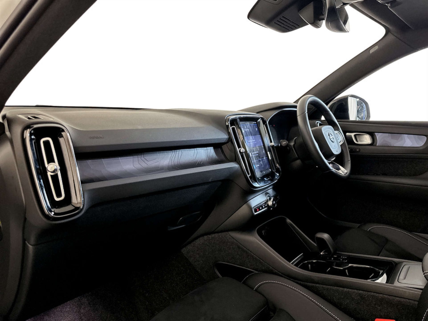 Used Volvo XC40 2023 for sale - 77185682: Photo 12