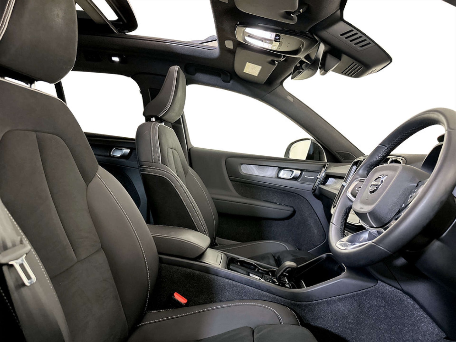 Used Volvo XC40 2023 for sale - 77185682: Photo 13