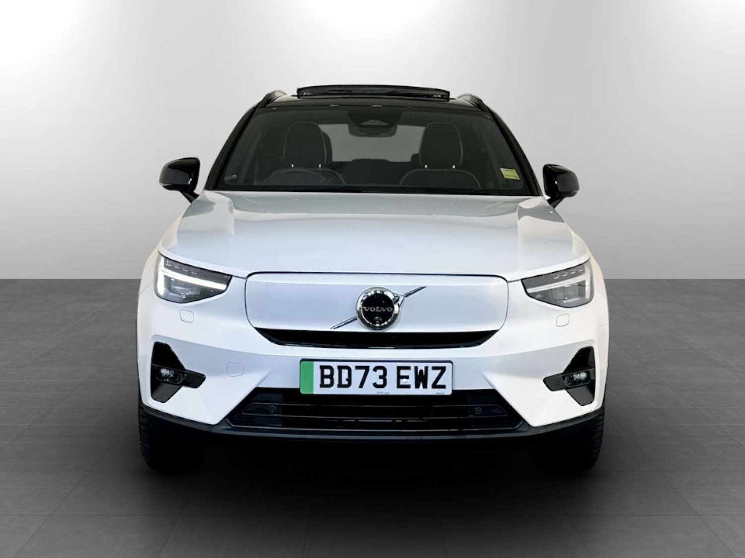 Used Volvo XC40 2023 for sale - 77185682: Photo 5