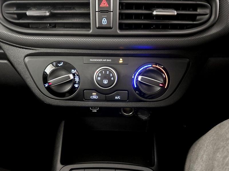 Used Hyundai i10 2023 for sale - 76452758: Photo 24