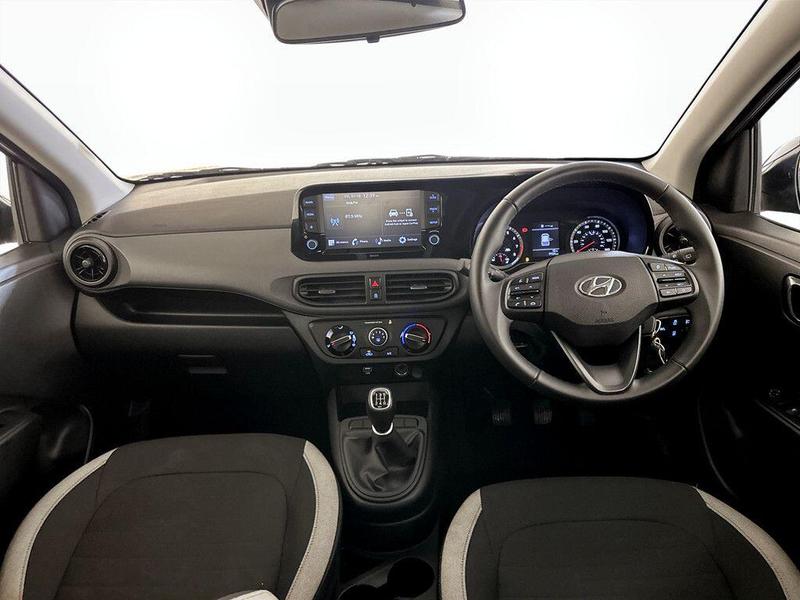 Used Hyundai i10 2023 for sale - 76452758: Photo 3
