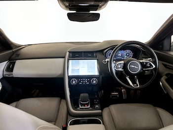 Used Jaguar E-Pace 2021 for sale - 75355788: Photo