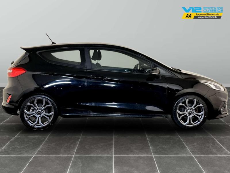 Used Ford Fiesta 2018 for sale - 76949136: Photo 11
