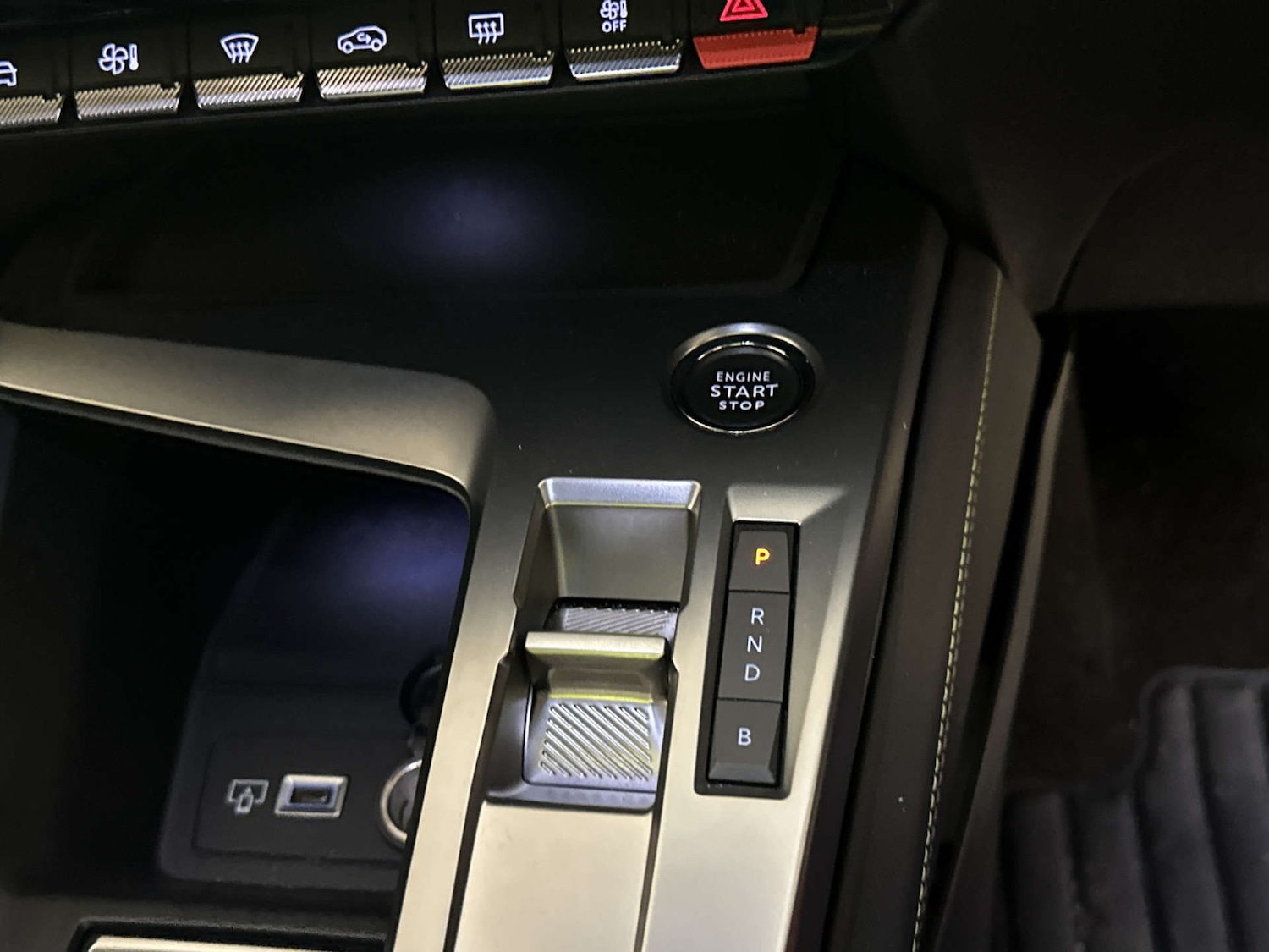 Used Peugeot 408 2023 for sale - 77998548: Photo 25