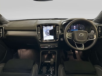 Used Volvo XC40 2023 for sale - 79491337: Photo