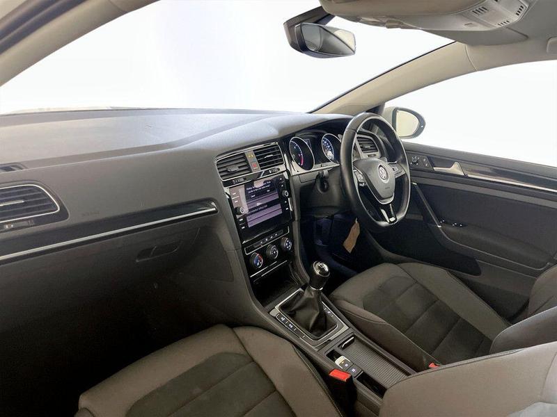Used Volkswagen Golf 2018 for sale - 76355624: Photo 12