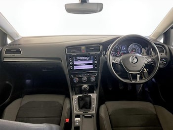 Used Volkswagen Golf 2018 for sale - 76355624: Photo