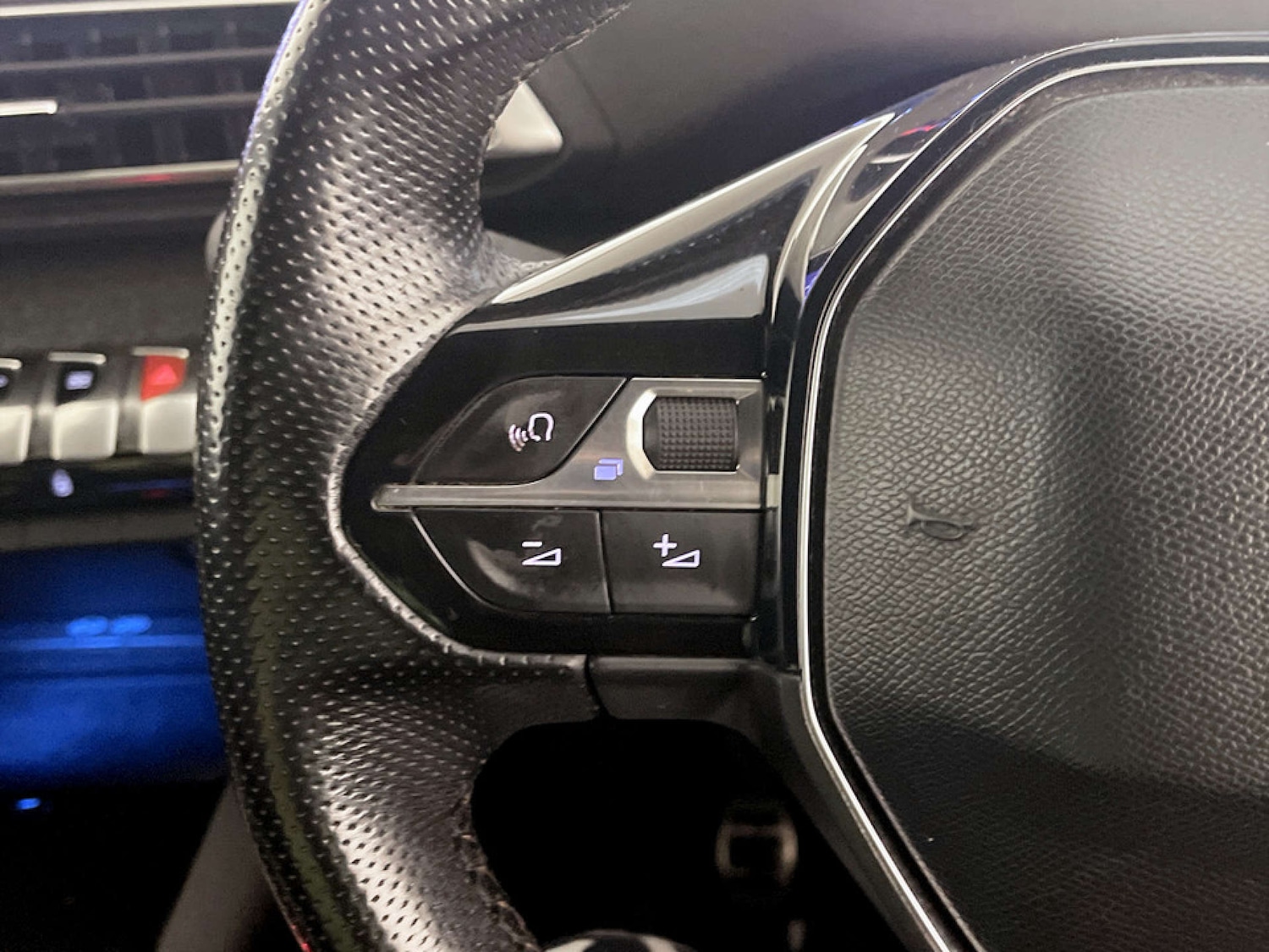 Used Peugeot 3008 2018 for sale - 77224813: Photo 15