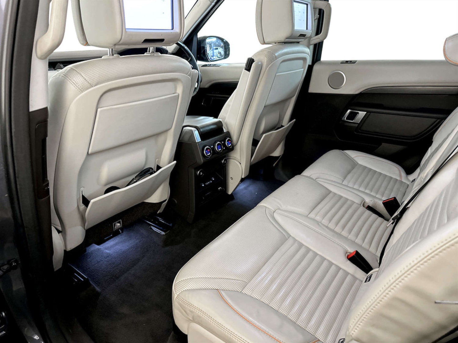 Used Land Rover Discovery 2018 for sale - 77185662: Photo 15