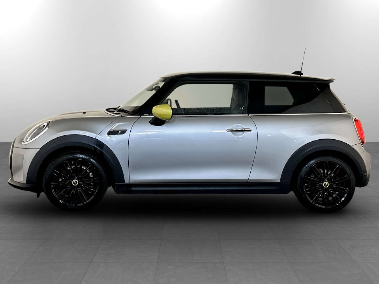 Used MINI Hatch 2023 for sale - 77569707: Photo 6